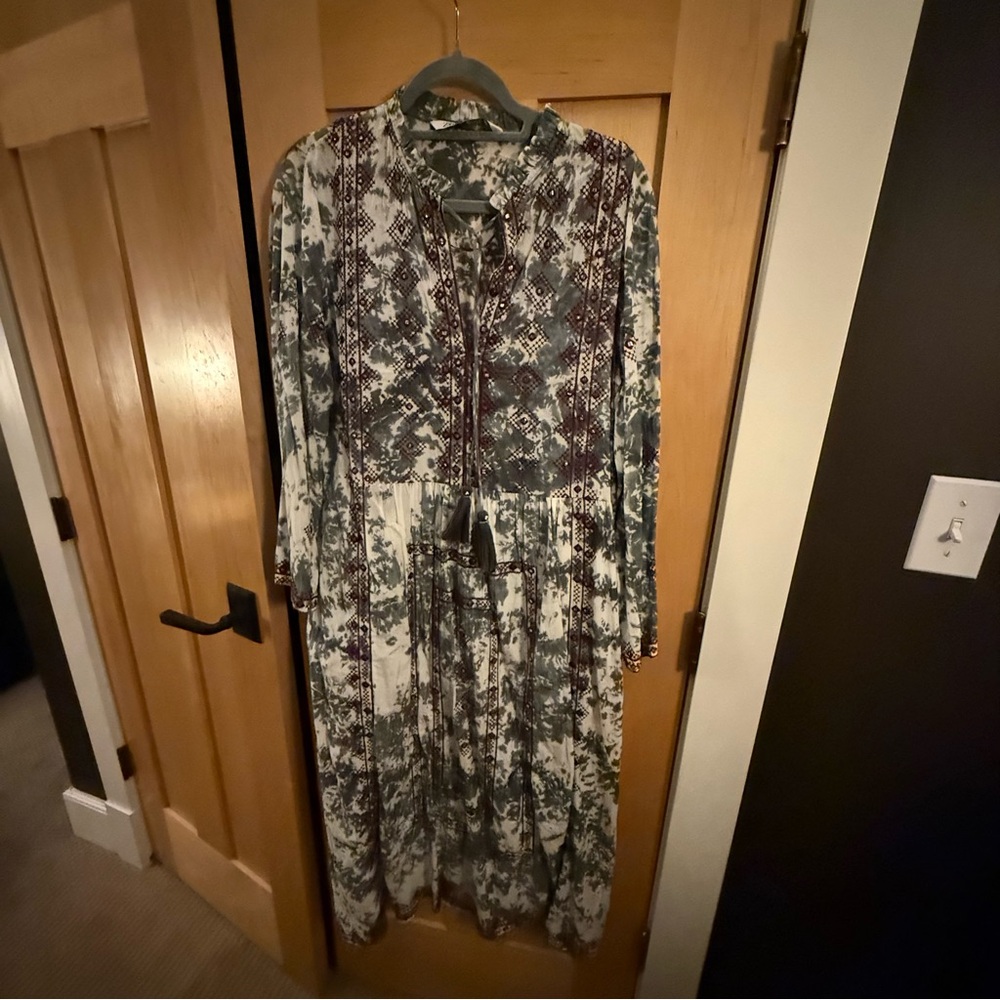 Zara Green and White Long Sleeve Dress